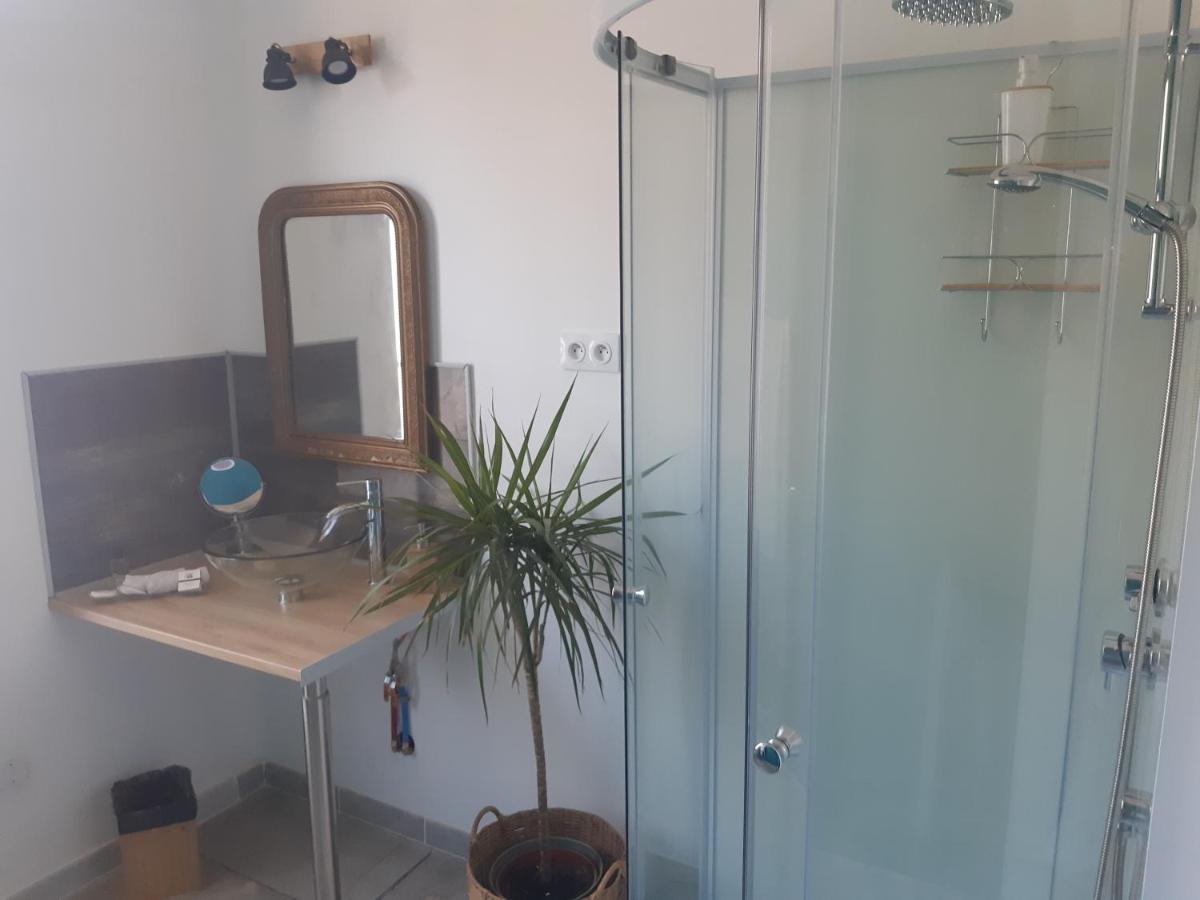 نيم Suite Privee Bed And Breakfast المظهر الخارجي الصورة