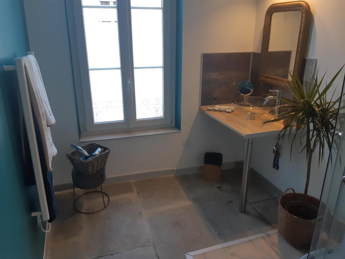 نيم Suite Privee Bed And Breakfast المظهر الخارجي الصورة