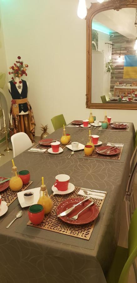 نيم Suite Privee Bed And Breakfast المظهر الخارجي الصورة